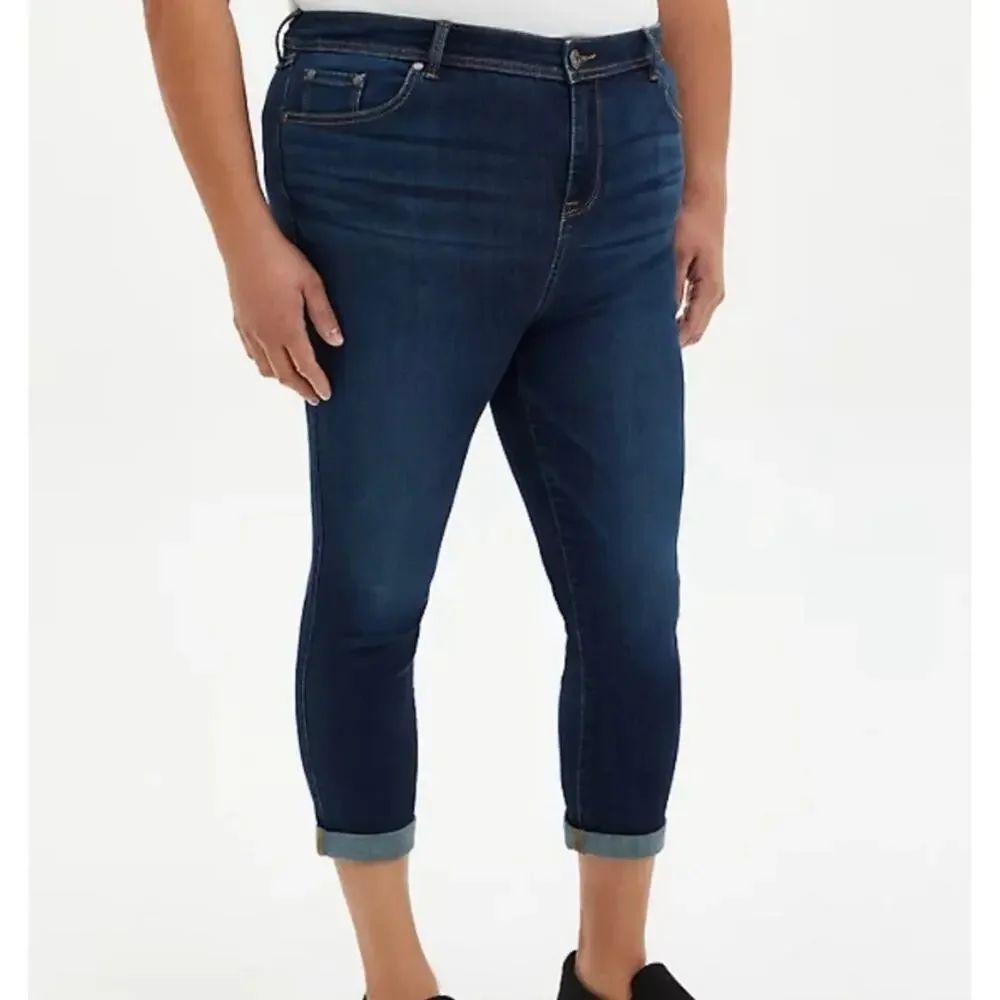 NEW Torrid Crop MidFit Super Skinny Jeans Womens 18 MId-Rise Soft Stretch Denim